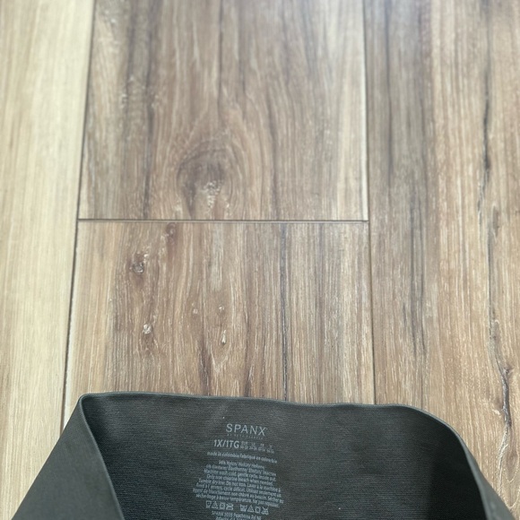 SPANX womens Olive Green High-Waisted seamless ankle zipper Leggings size 1X - Picture 4 of 5